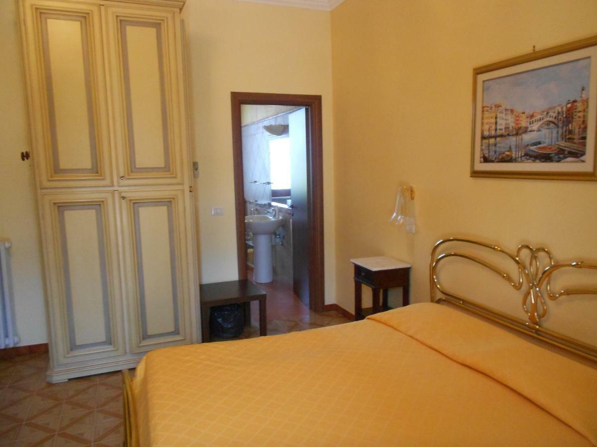 B&B Villa Di Bartolomeo Capaccio Esterno foto